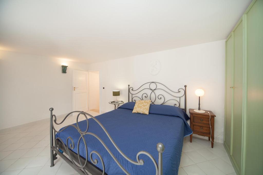 Jole room with side view over Marina Piccola at Villacore luxury b&b in Capri